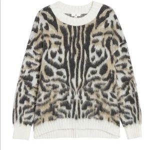 Leopard sweater NWOT